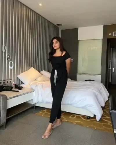 Call Girls Pithampur Cash On Delivery